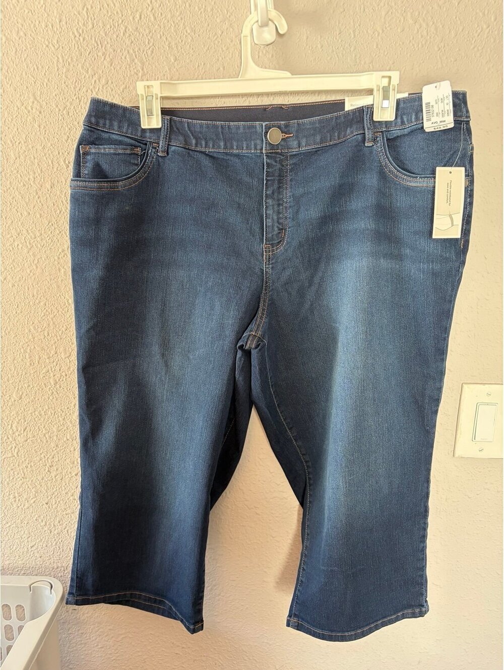 NWT CJ Banks The Perfect Jean High Rise Relaxed Fit Crop Jeans size Average 20W.